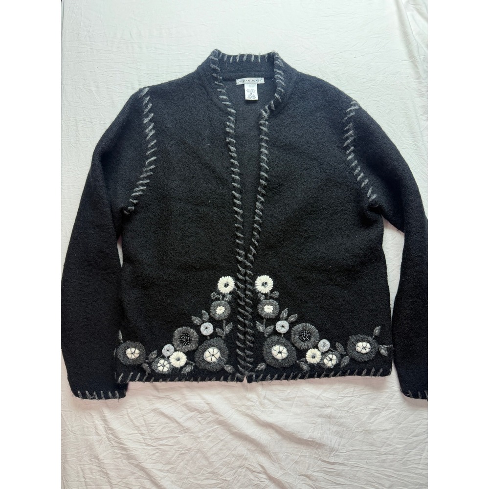Vintage Jillian Jones Womens Black 100% Wool Floral Embroidered Cardigan